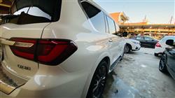 Infiniti QX80